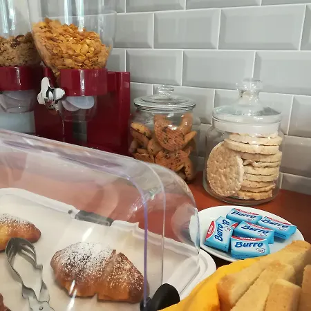 Bed & Breakfast Lo Zizzolo- *